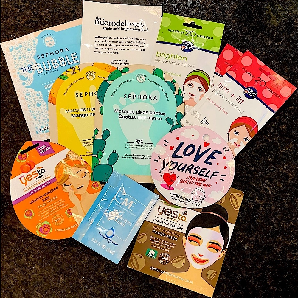 •Variety of 12 Different Types of Skincare Masks•